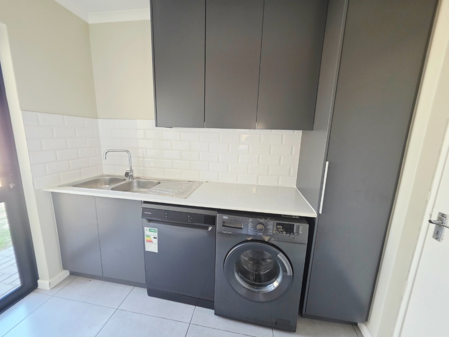 5 Bedroom Property for Sale in Sandown Western Cape